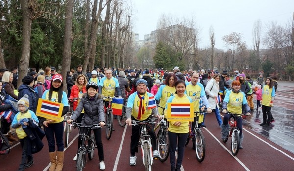 BICICLETĂ PENTRU TATA