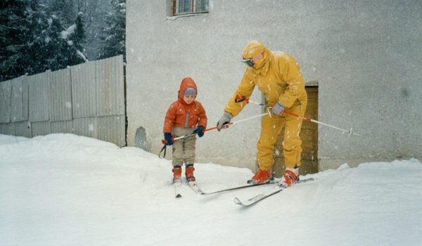 O nouă metodă de inițiere, învățare şi perfecționare a mersului şi alunecării pe schiuri. Metoda profesorului Nelu Cosma