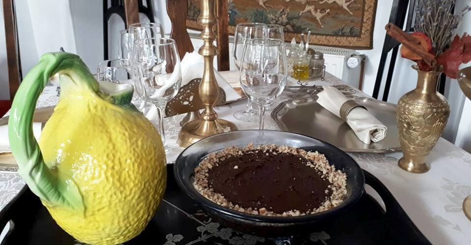 CREMĂ DE CIOCOLATĂ CU NUCI DE-I ZIC FRANȚUZII GANACHE (GANAJ)