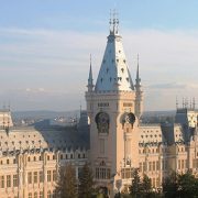 3. Perlele turistice ale României văzute de doi studenți bulgari la turism: IAȘI